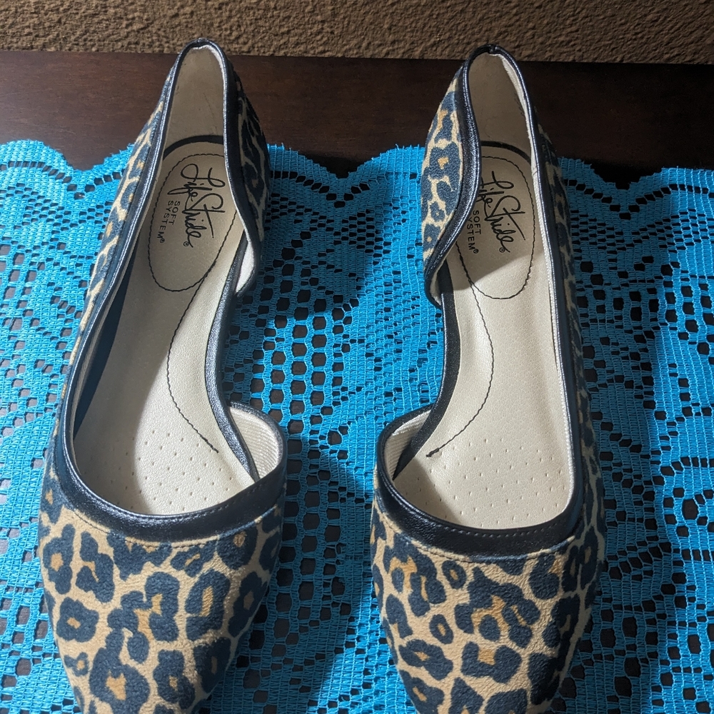 Life Stride Women's Flat Shoes